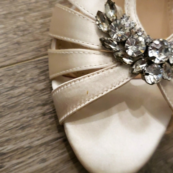 Brand new Nina ivory wedge - Picture 5 of 6